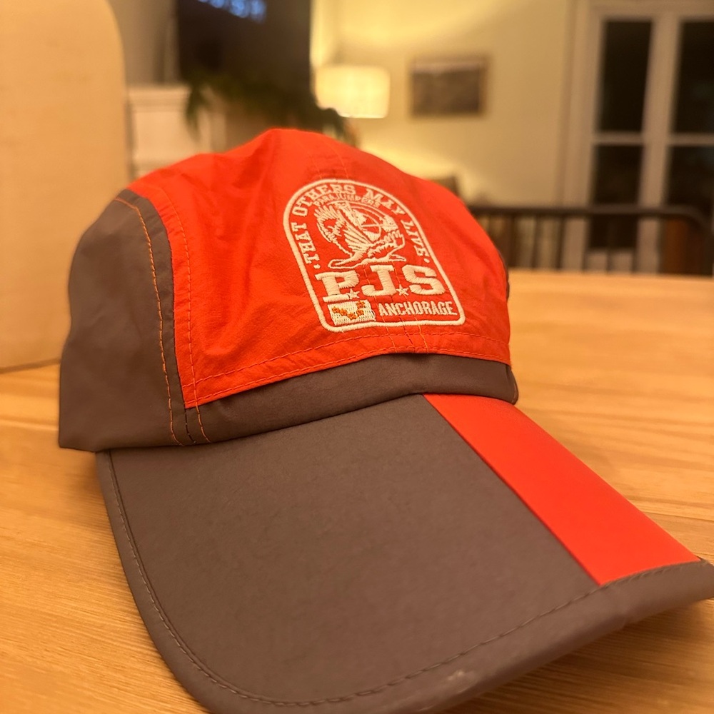 Parajumpers Cap in Red and Gray